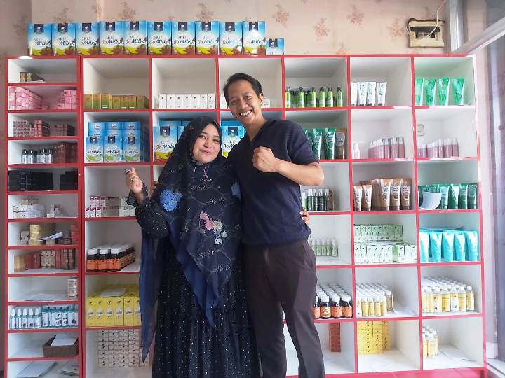 Jualan Produk Herbal Skin Care SR12, Pasangan Muda ini Raup Omset Rp3,7 M!.(Ris) Portalkota.id