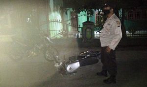 Personel Polsek Ciruas Polres Serang Cek TKP Laka Lantas.(ist) Portalkota.id