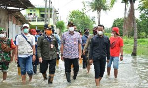 Bupati Zaki Tinjau Banjir di Pakuhaji dan Kosambi.(ist) portalkota.id