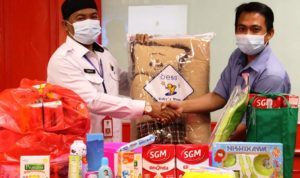 Dinsos Kabupaten Tangerang Salurkan Bantuan untuk Anak Penderita Hydrocephalus.(ist) portalkota.id