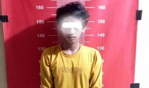 Pelaku saat diamankan di Mapolsek Rajeg. (dok.Humas Polsek Rajeg) portalkota.id