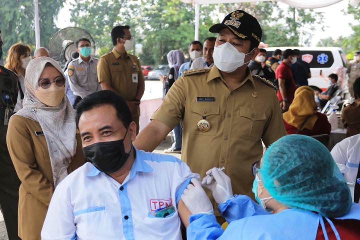 Pemkot Tangerang Siapkan 600 Dosis Vaksin Booster Untuk Sopir dan Ojol.(ist) Kabar6.com