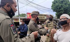 Gelar Razia PPKM, Satpol PP Temukan Swalayan di Ciptim Abaikan Pedulilindungi.(ski) Portalkota.id