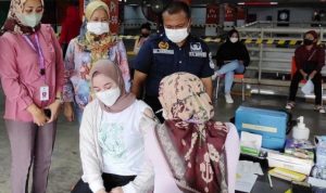 Pemkab Tangerang Gelar Vaksinasi COVID-19 Dosis Ketiga di Supermal Karawaci.(ist) Portalkota.id