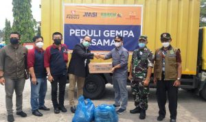 Bantu Korban Gempa Pasaman, JMSI Gandeng Artha Graha Peduli, SPR Plaza Padang dan Korem 032/Wirabraja.(ist) Portalkota.id
