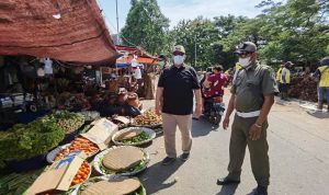 Usai Ditertibkan, Satpol PP Lakukan Pengawasan PKL Kali Sipon Selama 24 Jam.(ist) Portalkota.id