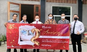Peringati Hari Jadi ke-2, Swiss-Belinn Wahid Hasyim Galakan Kegiatan CSR Daur Ulang Sampah.(ist) Portalkota.id