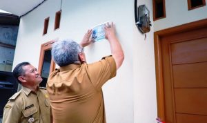 Pemkot Tangsel Bedah 22 Rumah Tak Layak Huni di Kecamatan Serpong.(ski) Portalkota.id