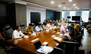 Buka Rakor Kota Peduli HAM, Sekda Bambang Sampaikan Pentingnya Kepuasan Masyarakat.(ist) Portalkota.id