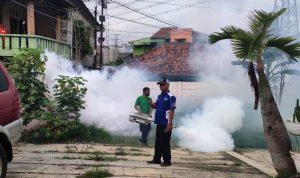 Cegah Penyebaran DBD, IKPP Tangerang Lakukan Fogging di Pakulonan.(ski) Portalkota.id