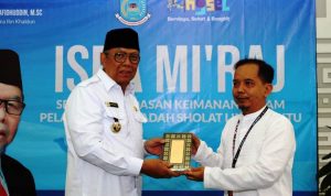 Peringati Isra Mi'raj, IKPP Tangerang Wakafkan Ratusan Mushaf Al Quran.(ist) Portalkota.id