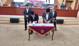 DPRD dan Wali Kota Tangsel Setujui Bersama 3 Raperda.(Hud) Portalkota.id