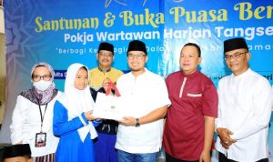 Tebar Kebahagiaan di Bulan Suci, Pokja Wartawan Tangsel Santuni Anak Yatim di Pamulang.(ist) Portalkota.id