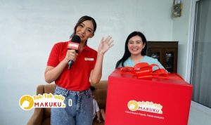 MAKUKU Berikan Kejutan Keluarga Indonesia Melalui Program “Tok Tok Ada MAKUKU” di Kanal Mentari TV.(Ist) Portalkota.id