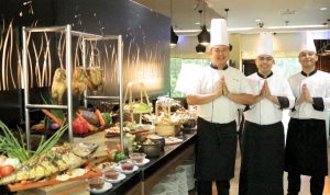 Hotel Santika BSD City – Serpong Mengajak Tamu untuk Menyambut Tahun Baru dengan Gaya Retro.(ist) Portalkota.id