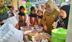 SDN Pakualam 01 Gelar Market Day Guna Ajarkan Siswa Berwirausaha Sejak Dini.(eka) Portalkota.id
