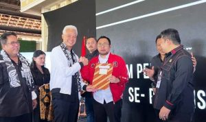 Wanto Sugito Dilantik Sebagai Ketua TPC Ganjar - Mahfud Kota Tangsel.(ist) Portalkota.id