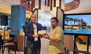 Berkontribusi Besar, The Royale Krakatau Hotel Cilegon Beri Penghargaan kepada Loyal Costumer.(ris) Portalkota.id