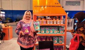 UMKM Kembang Goyang Ning Nong asal Kota Tangsel di BRI UMKM EXPO(RT) 2025.(ris) Portalkota.id