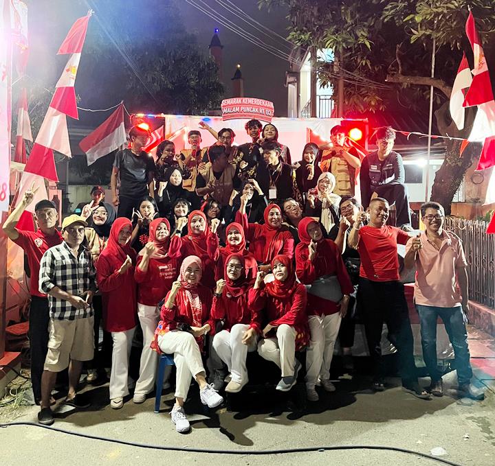 Berkonsep Digitalisasi, Meriahnya Malam Puncak HUT ke-80 RI di RT 02 RW 12 Pakualam.(Foto: Eka/HitzSerpong.com)Berkonsep Digitalisasi, Meriahnya Malam Puncak HUT ke-80 RI di RT 02 RW 12 Pakualam.(Foto: Riski/Portalkota.id) Portalkota.id