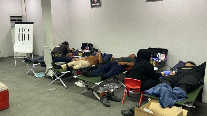 Rayakan HUT ke-11, Hotel 88 Mangga Besar 62 Gelar Aksi Donor Darah Bersama PMI.(Foto: Istimewa) Portalkota.id