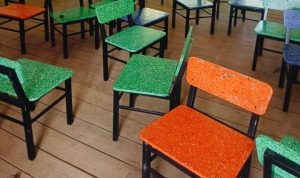 Dukung Pendidikan dan Lingkungan TUKU Sulap Limbah Plastik Jadi Furnitur Sekolah.(ist) Portalkota.id