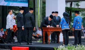 Pemkot Tangsel Lantik 856 PPPK Paruh Waktu, Ini Pesan Benyamin.(Foto: Istimewa) Portalkota.id